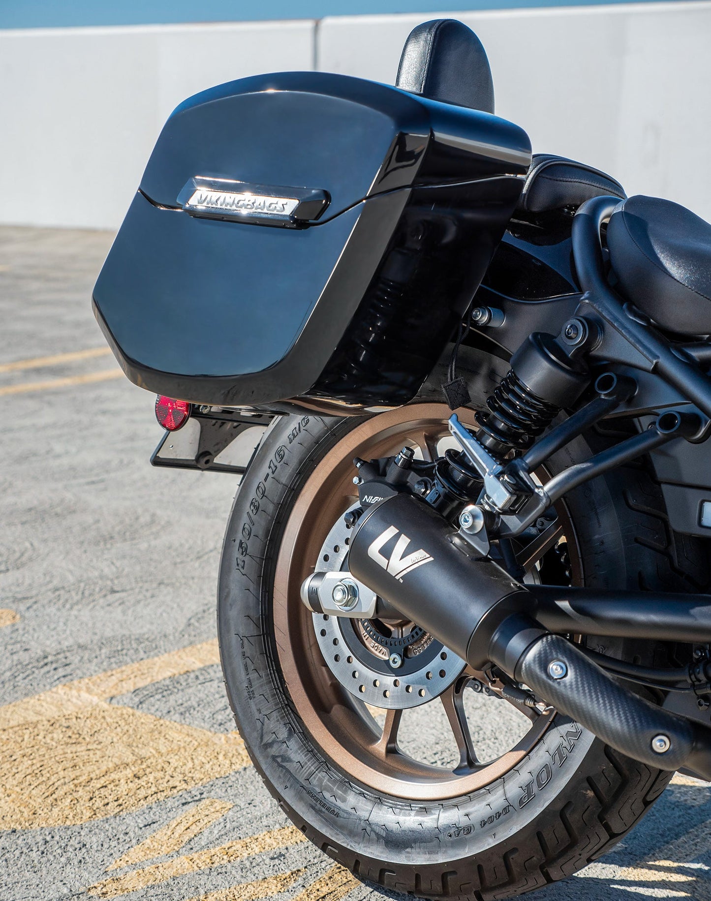 24L - Ironclad Quick-Mount Medium Honda Rebel 300 Painted Hard Alforjas