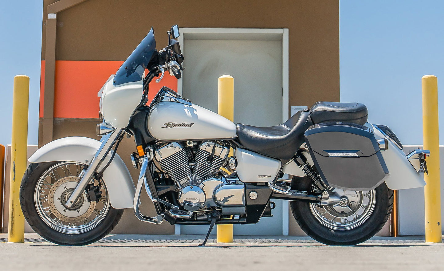 24L - Ironclad Quick-Mount Medium Honda 750 Shadow Aero Painted Hard Alforjas