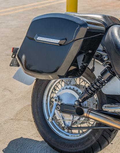 24L - Ironclad Quick-Mount Medium Honda 750 Shadow Aero Painted Hard Alforjas