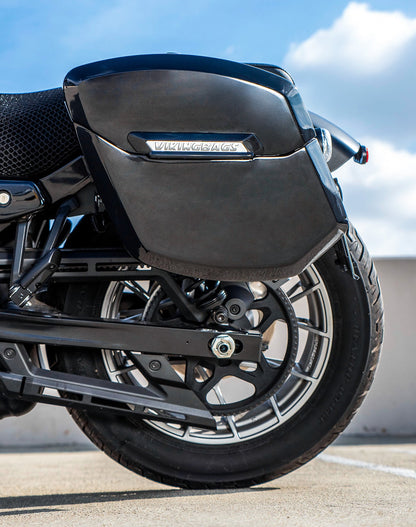 24L - Ironclad Quick-Mount Medium Harley Sportster Nightster RH975/S Painted Hard Alforjas