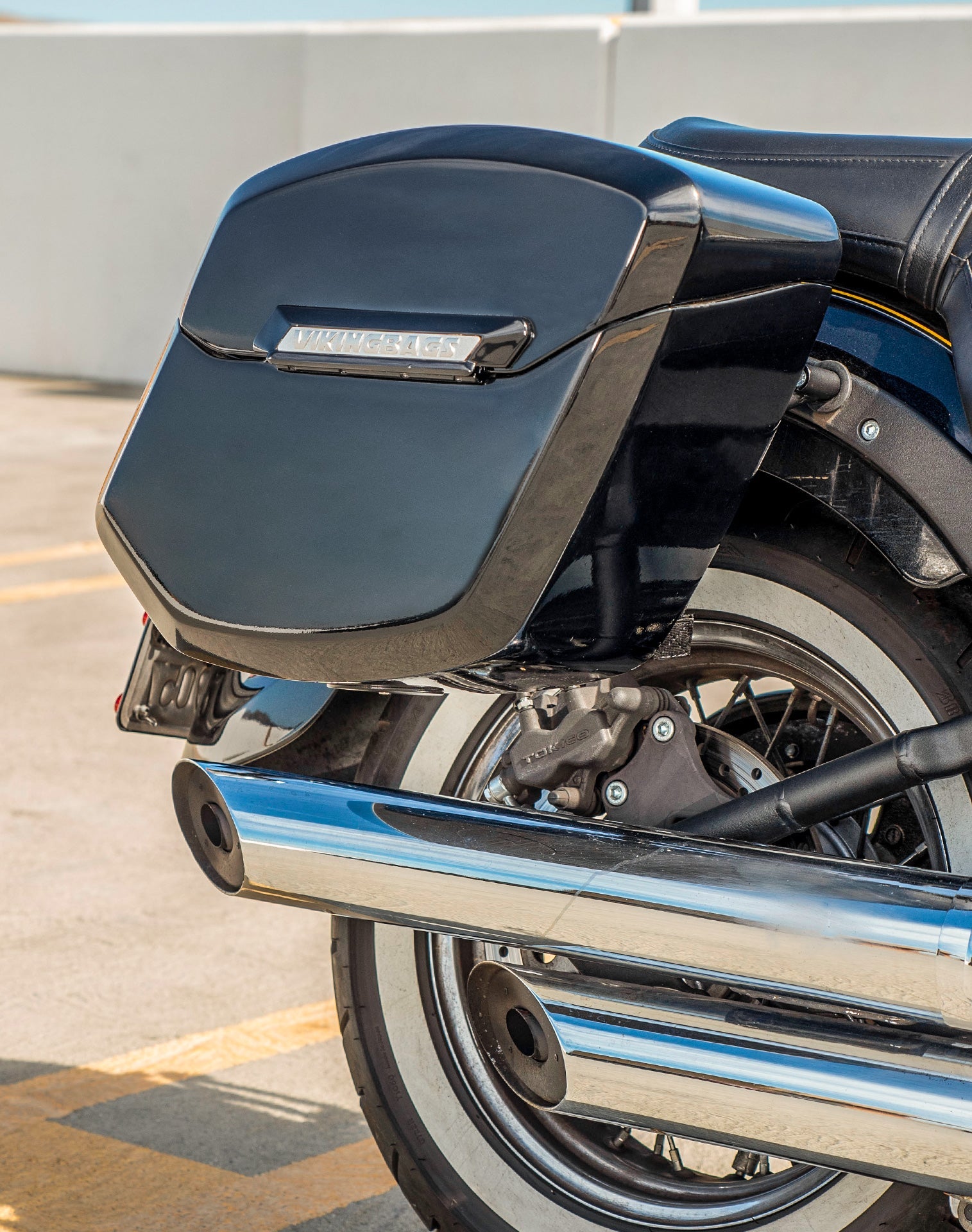24L - Ironclad Quick-Mount Medium Kawasaki Vulcan 900 Classic VN900 Painted Hard Alforjas