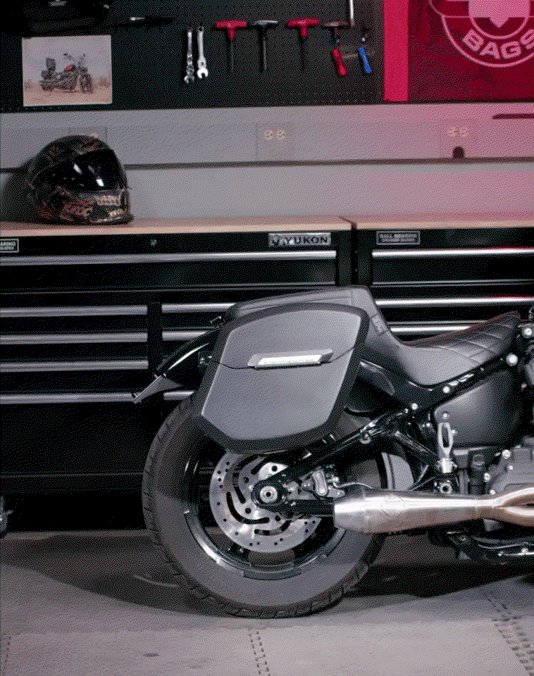 24L - Ironclad Quick-Mount Medium Indian Super Chief Limited Matte Hard Alforjas