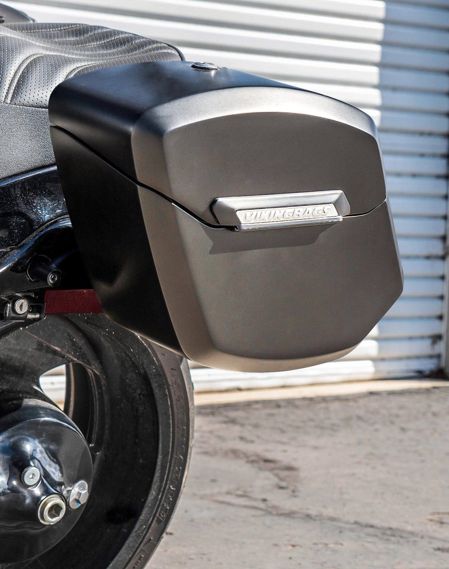 24L - Ironclad Quick-Mount Medium Suzuki Boulevard M109 VZR1800 Matte Hard Alforjas