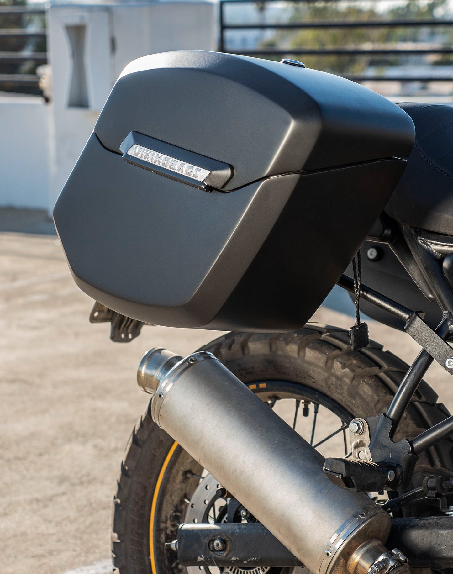 24L - Ironclad Quick-Mount Medium Royal Enfield Scram 411 Matte Hard Alforjas