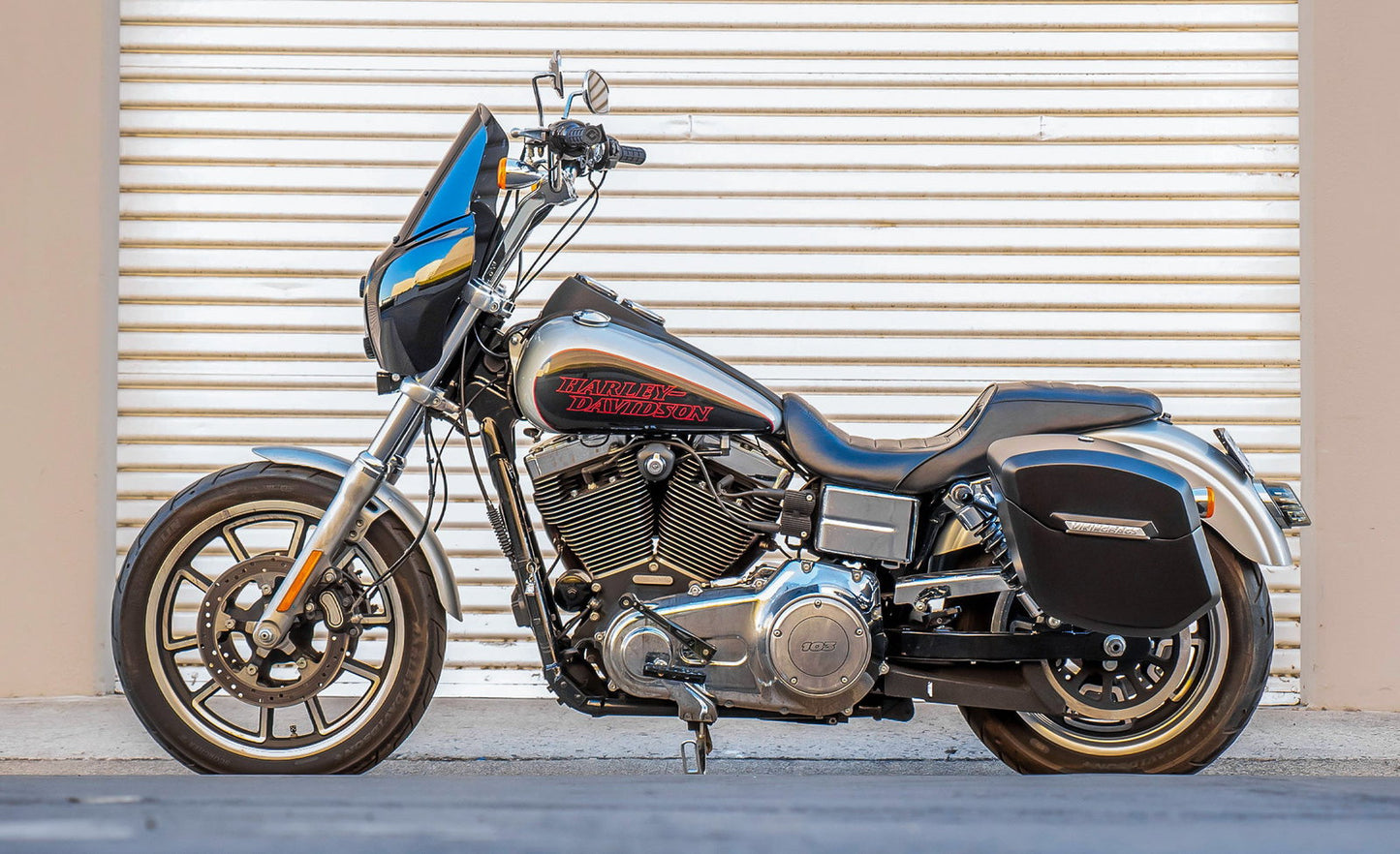 24L - Ironclad Quick-Mount Medium Harley Dyna Wide Glide FXDWG Matte Hard Alforjas