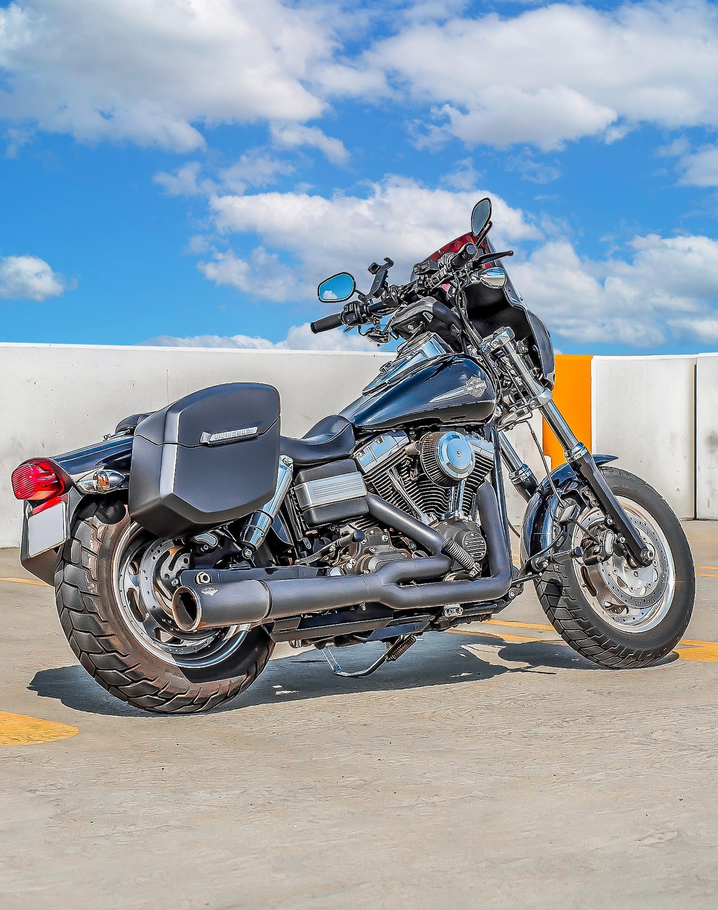 24L - Ironclad Quick-Mount Medium Harley Dyna Fat Bob FXDF Matte Hard Alforjas
