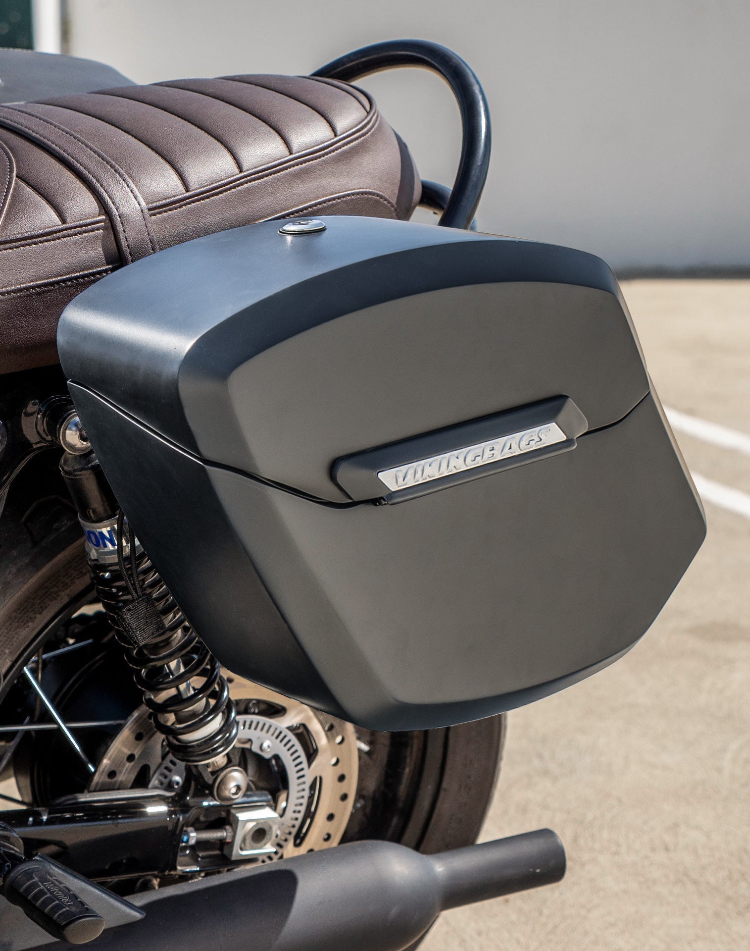 24L - Ironclad Quick-Mount Medium Triumph Bonneville T100 Matte Hard Alforjas