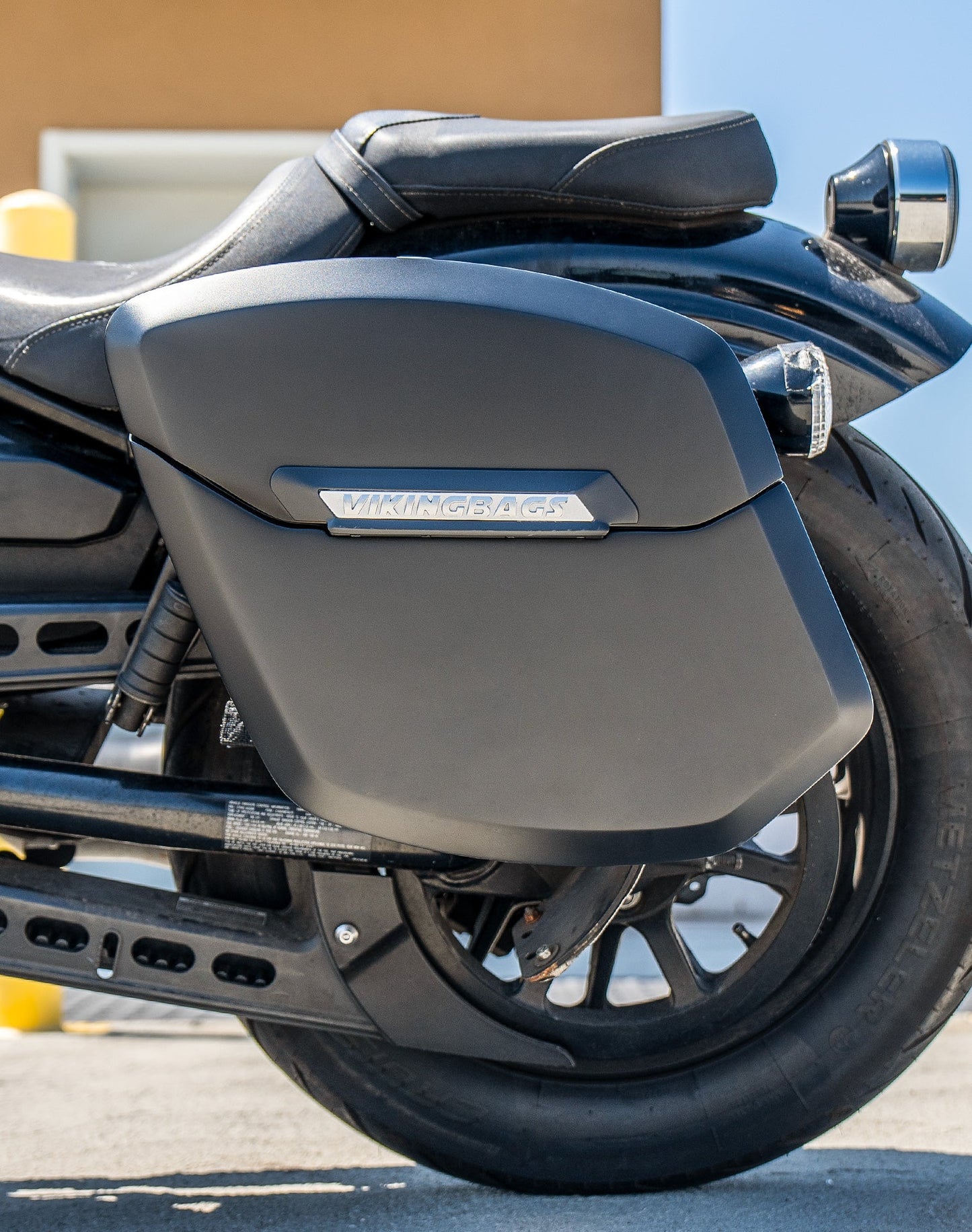 24L - Ironclad Quick-Mount Medium Yamaha Bolt Specific Matte Hard Alforjas