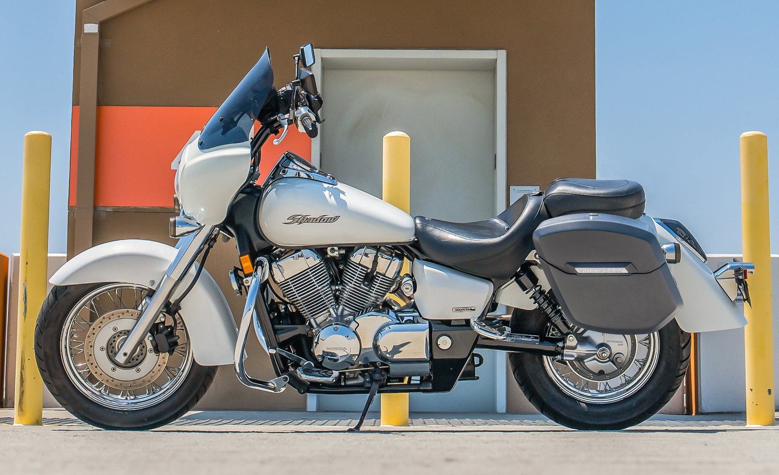 24L - Ironclad Quick-Mount Medium Honda 750 Shadow Aero Matte Hard Alforjas