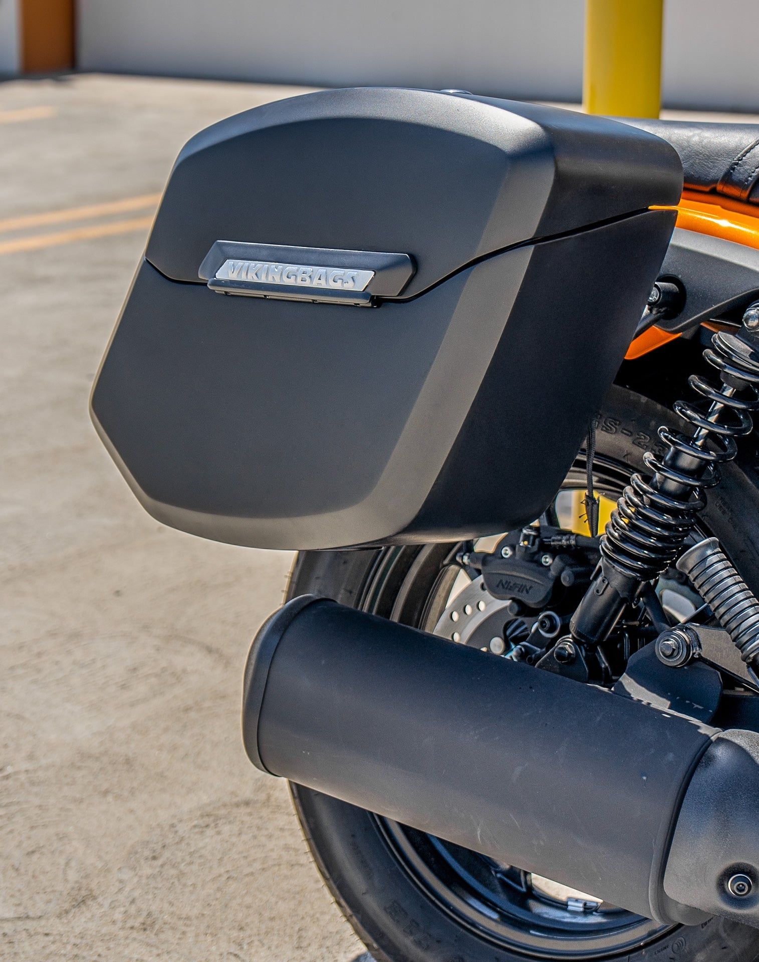 24L - Ironclad Quick-Mount Medium Kawasaki Eliminator 450 Matte Hard Alforjas