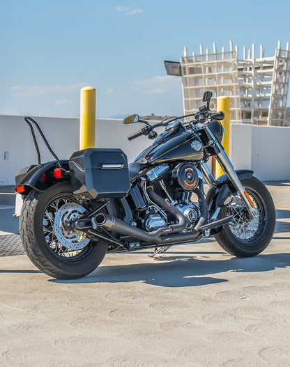 20L - Outlaw Quick-Mount Small Harley Softail Slim FLS Painted Hard Alforjas