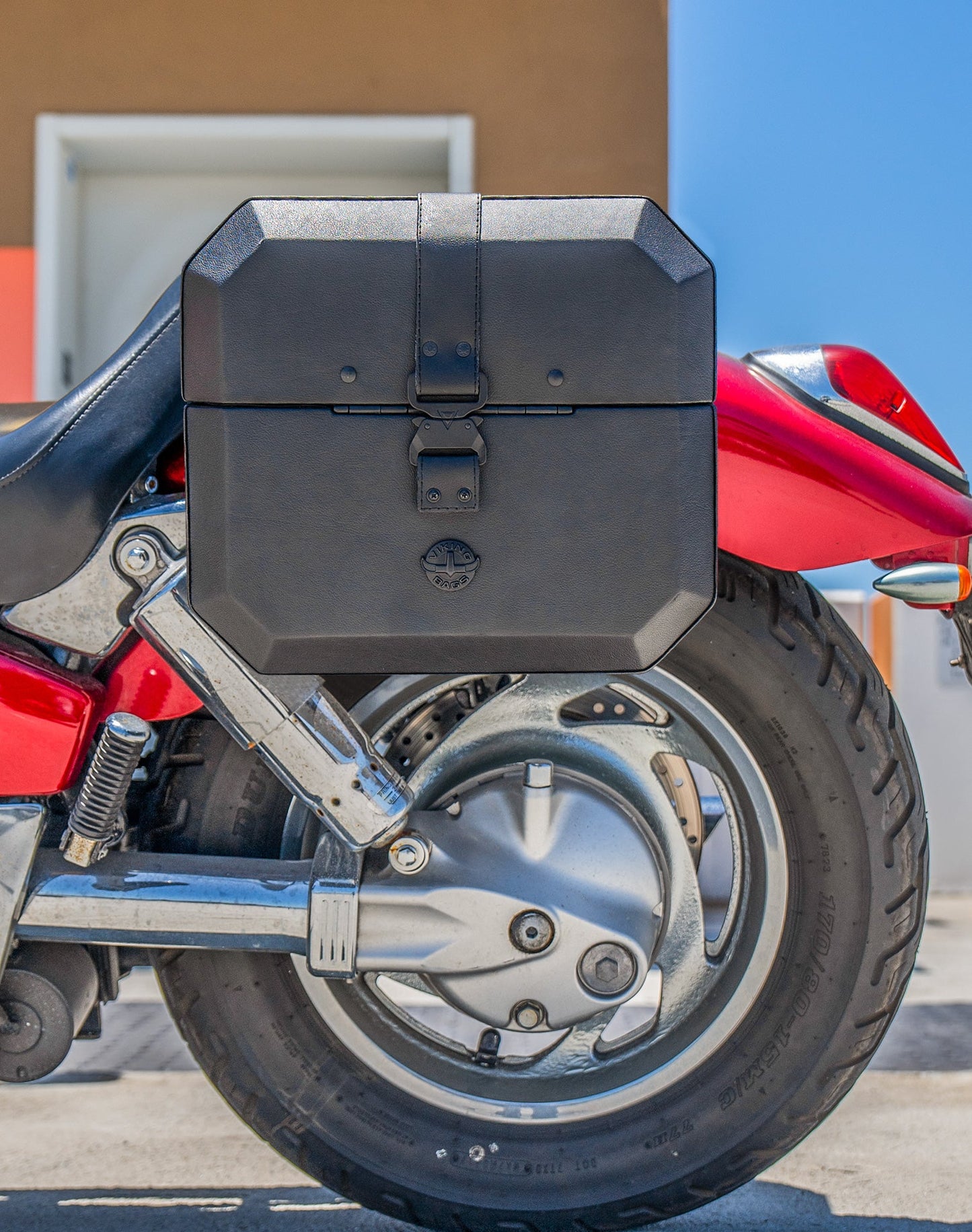 20L - Outlaw Quick-Mount Small Honda VTX 1300 C Leather Wrapped Hard Alforjas
