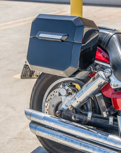 20L - Outlaw Quick-Mount Small Honda VTX 1300 C Painted Hard Alforjas