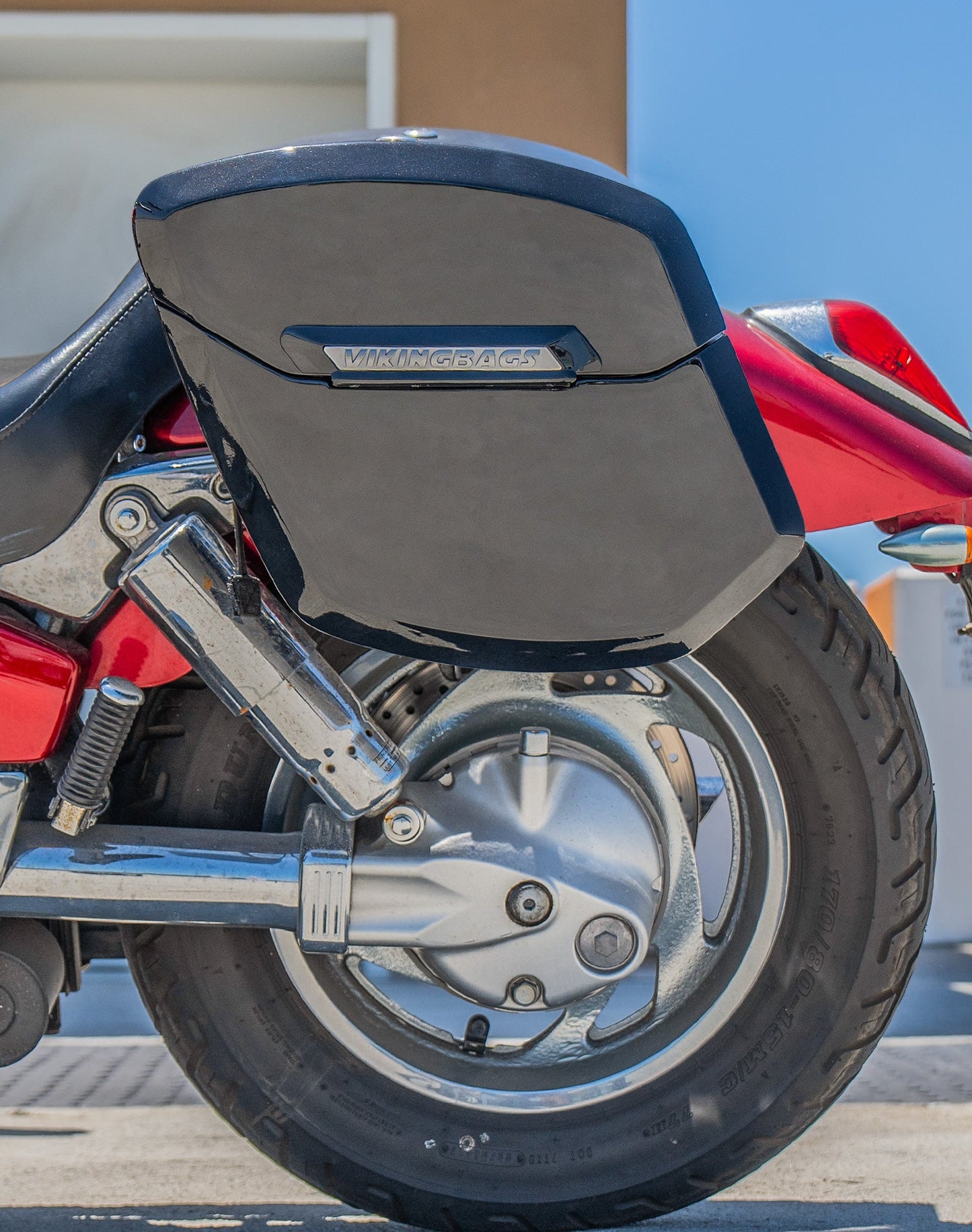 24L - Ironclad Quick-Mount Medium Honda VTX 1300 C Painted Hard Alforjas