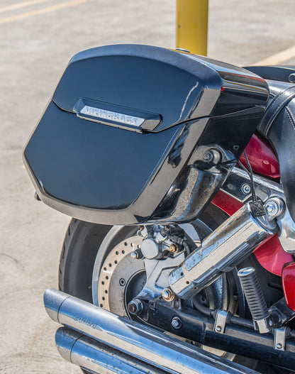 24L - Ironclad Quick-Mount Medium Honda VTX 1300 C Painted Hard Alforjas