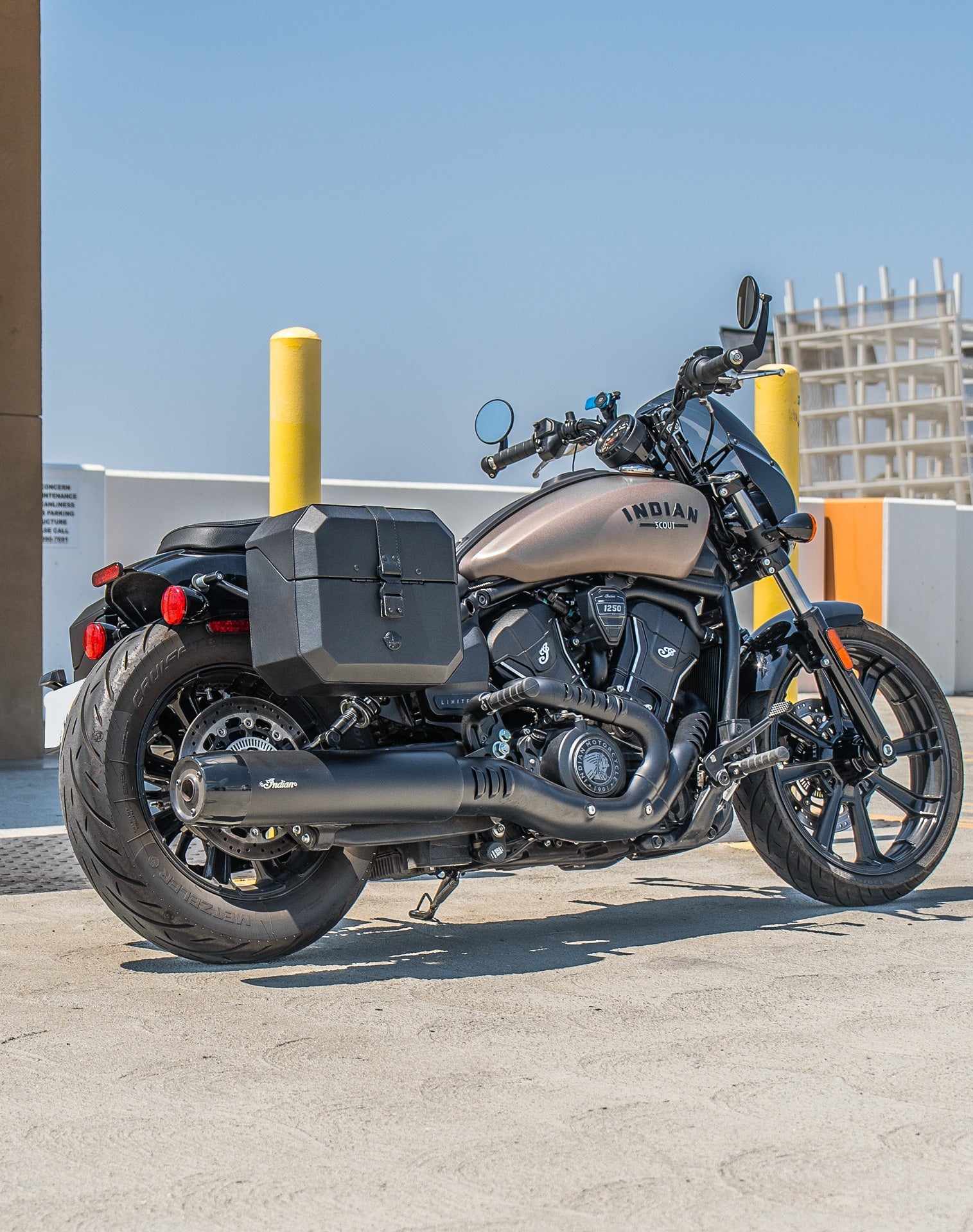 20L - Outlaw Quick-Mount Small 2025+ Indian Sport Scout Sixty Leather Wrapped Hard Alforjas