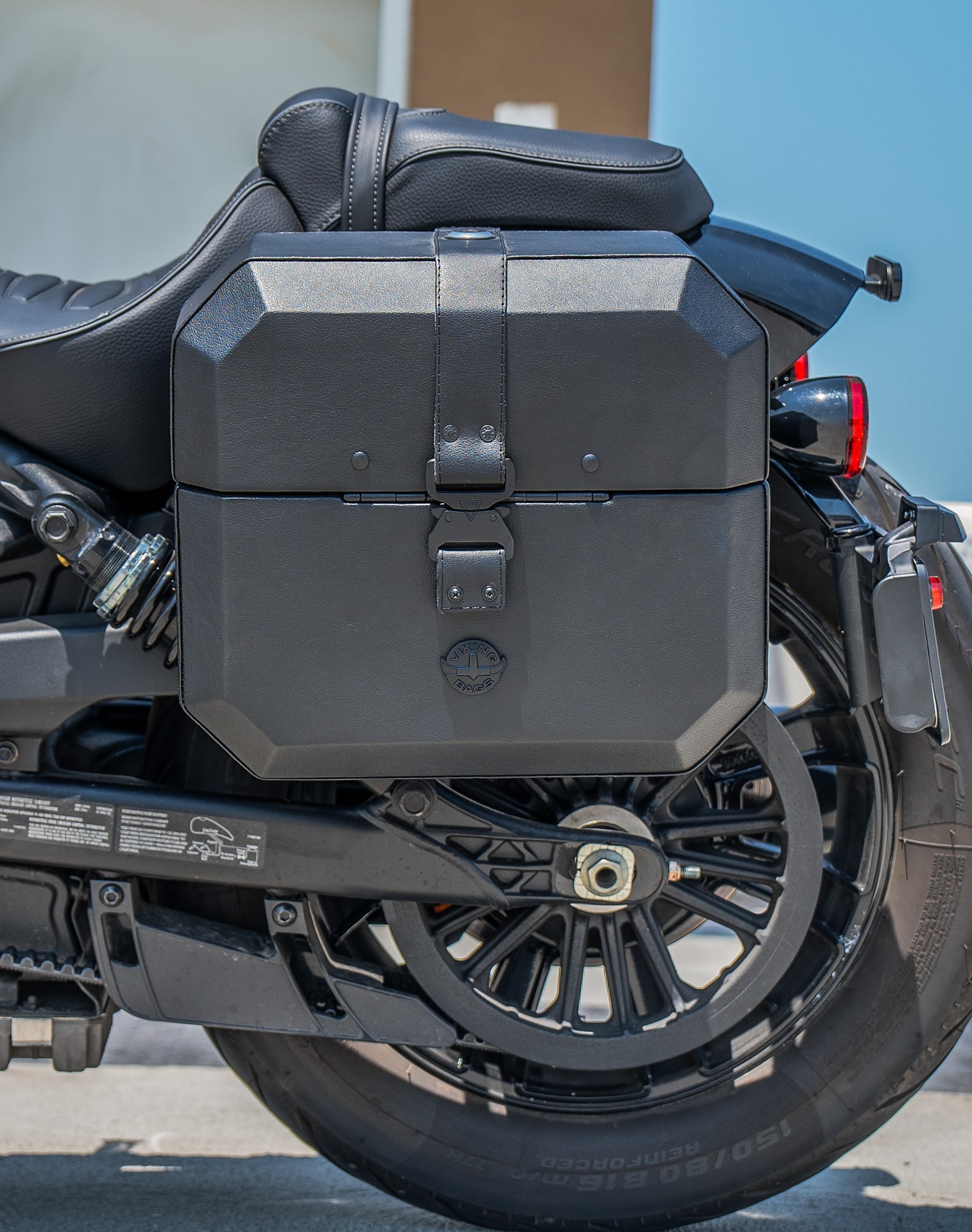 20L - Outlaw Quick-Mount Small 2025+ Indian Scout Sixty Bobber Leather Wrapped Hard Alforjas