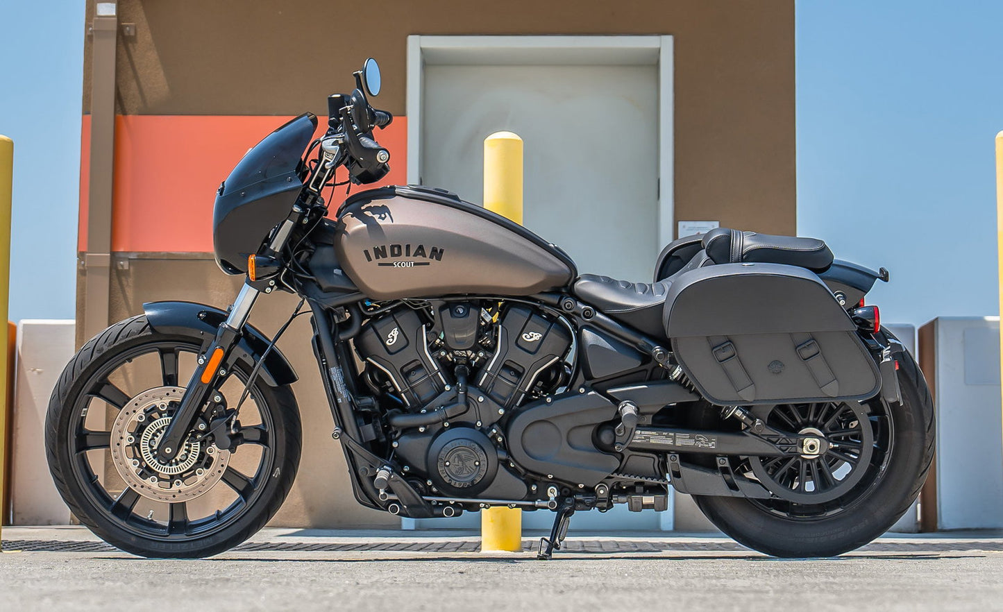 28L - Baelor Quick-Mount Medium 2025+ Indian Sport Scout Motocicleta Alforjas