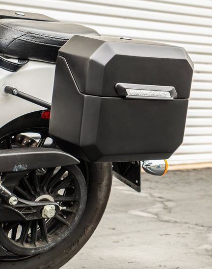 20L - Outlaw Quick-Mount Small Indian Scout Classic 2025+ Matte Hard Alforjas