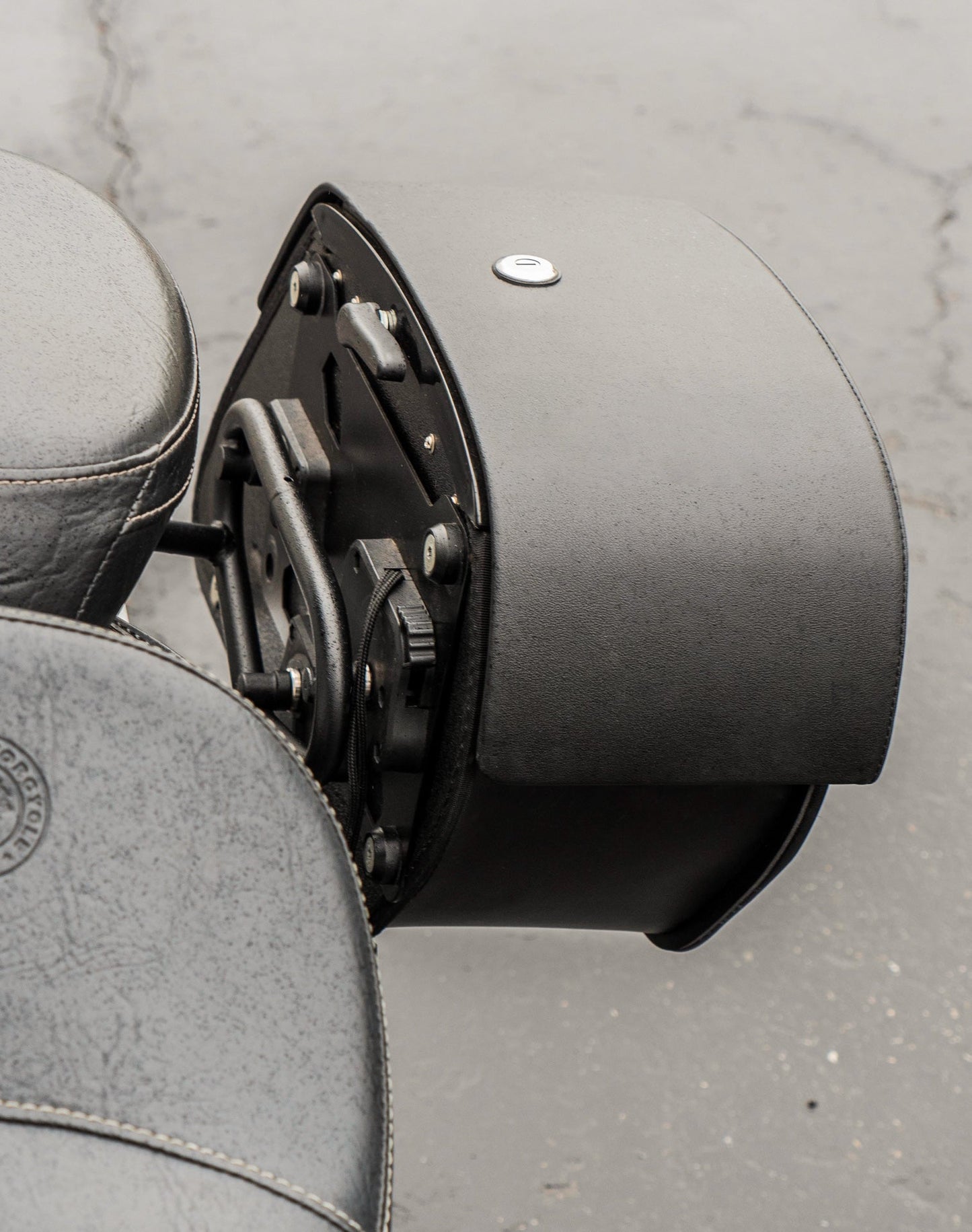 28L - Panzer Quick-Mount Medium Indian Scout Classic 2025+ Motocicleta Alforjas