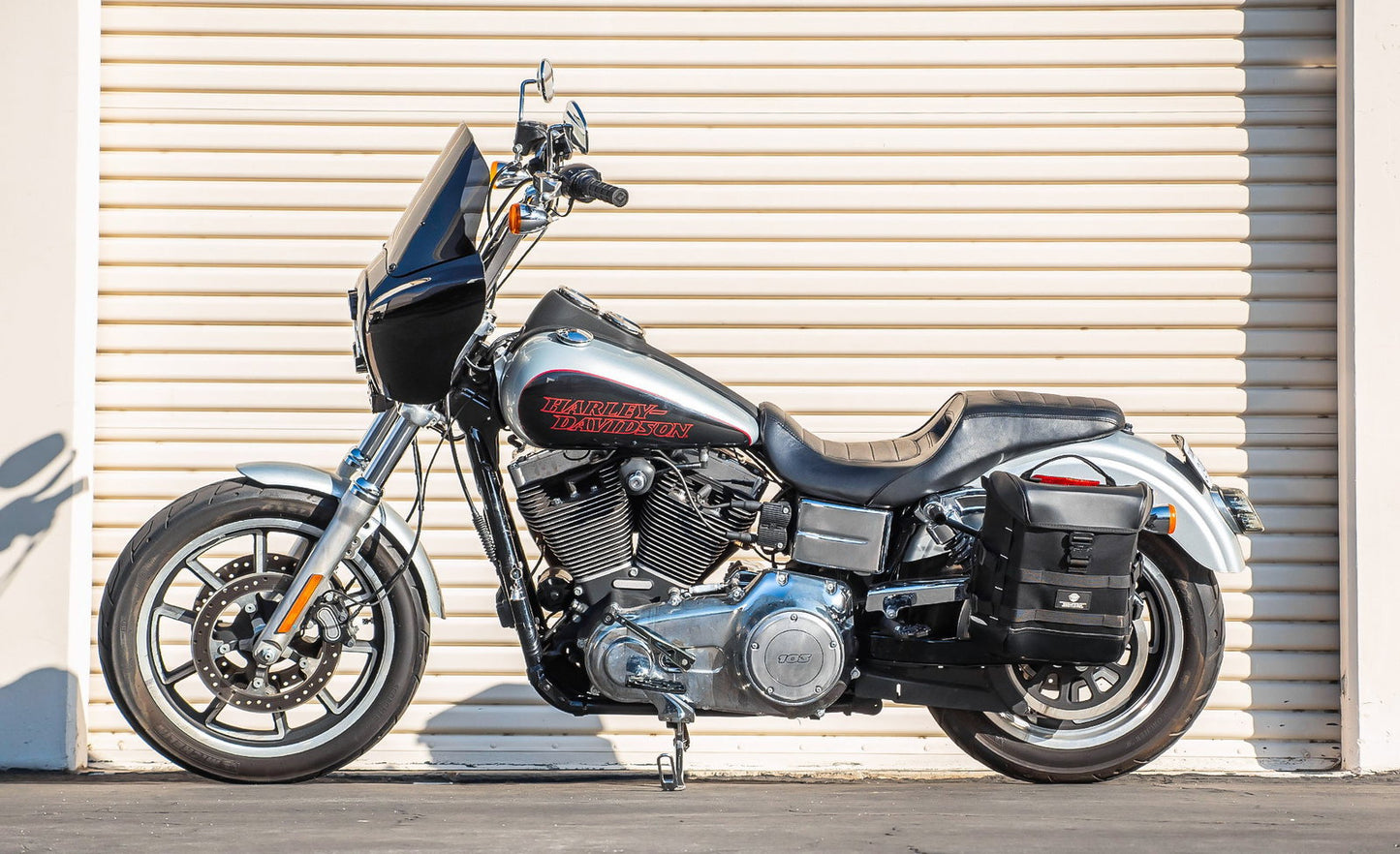 15L - Incognito Quick Mount Medium Solo Motocicleta Alforja (Left Only) para Harley Dyna Low Rider FXDL/I