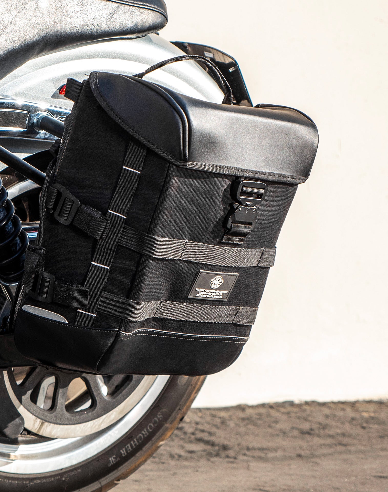 15L - Incognito Quick Mount Medium Solo Motocicleta Alforja (Left Only) para Harley Dyna Low Rider FXDL/I