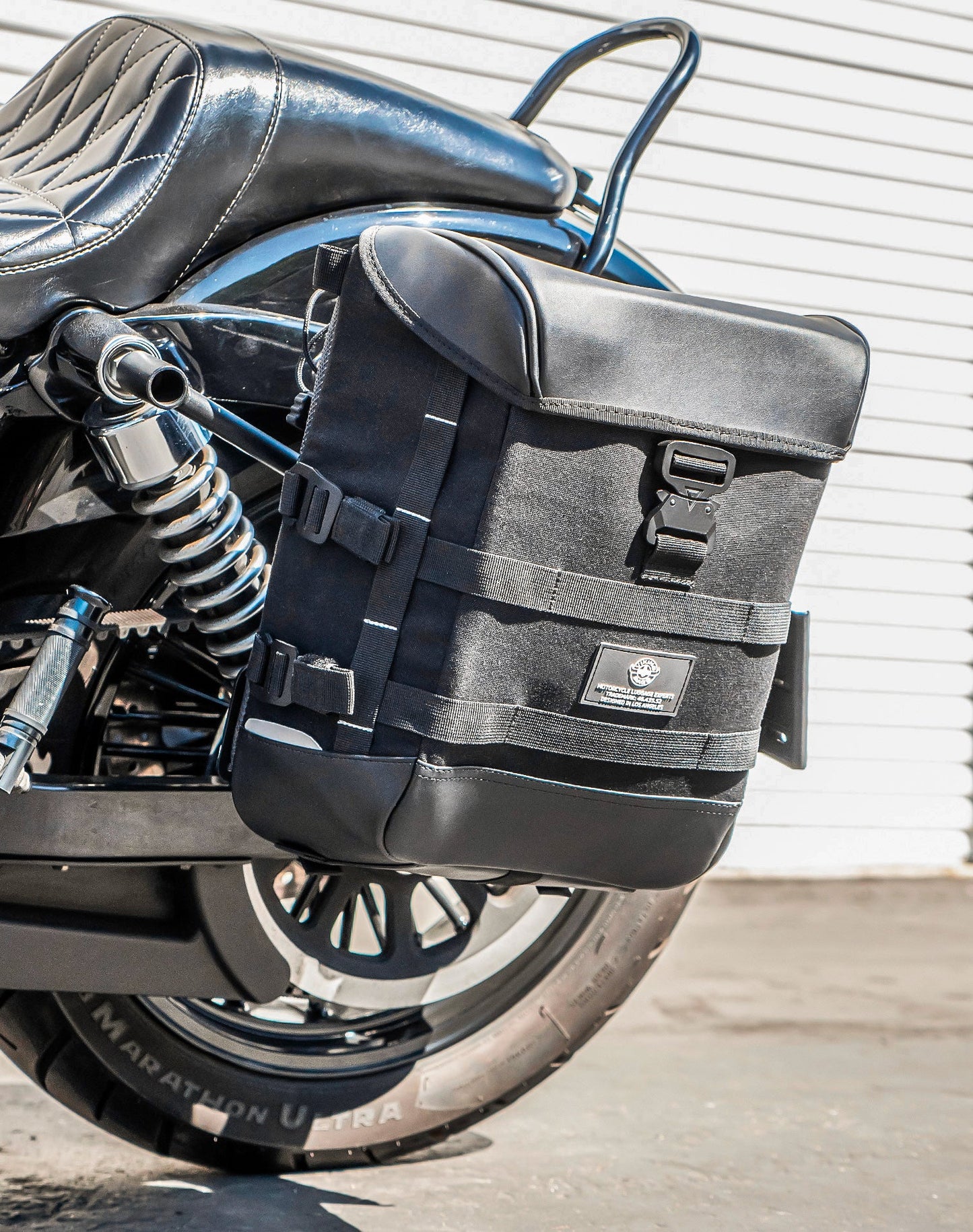 15L - Incognito Quick Mount Medium Solo Motocicleta Alforja (Left Only) para Harley Dyna Wide Glide FXDWG/I