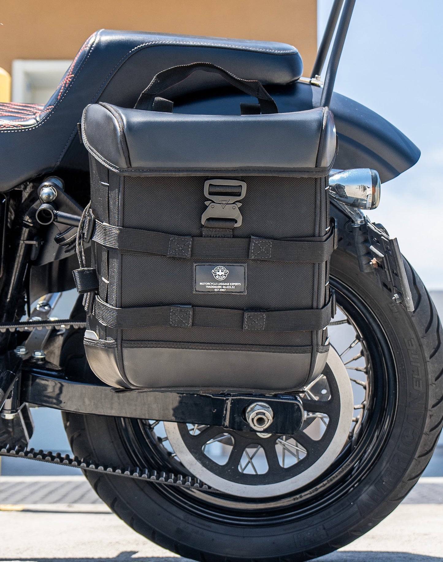 15L - Incognito Quick Mount Medium Solo Motocicleta Alforja (Left Only) para Harley Dyna Street Bob FXDB/I