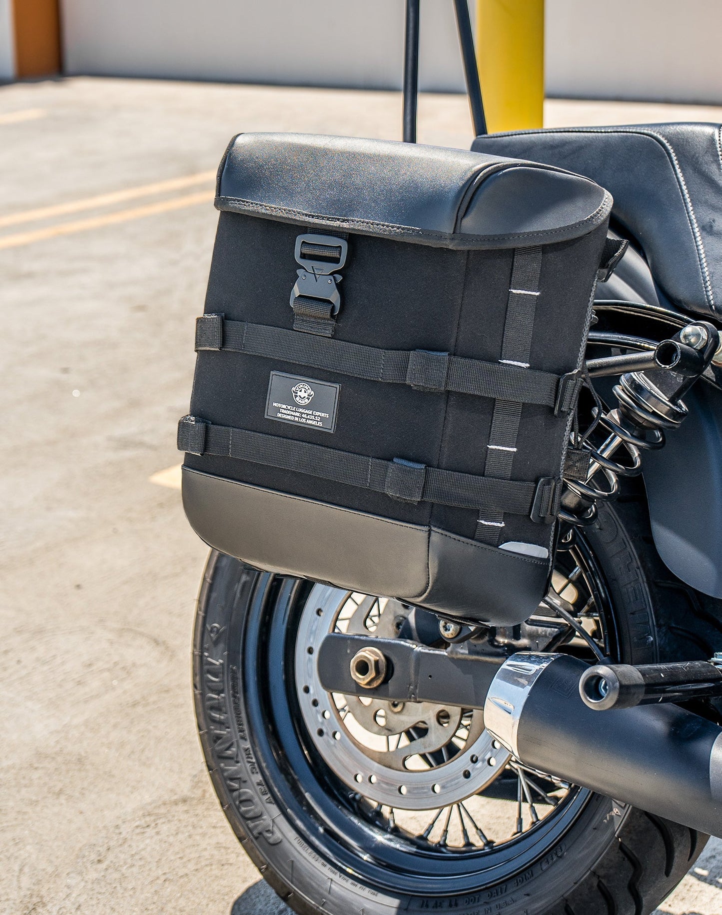 15L - Incognito Quick Mount Medium Solo Motocicleta Alforja (Left Only) para Harley Dyna Street Bob FXDB/I