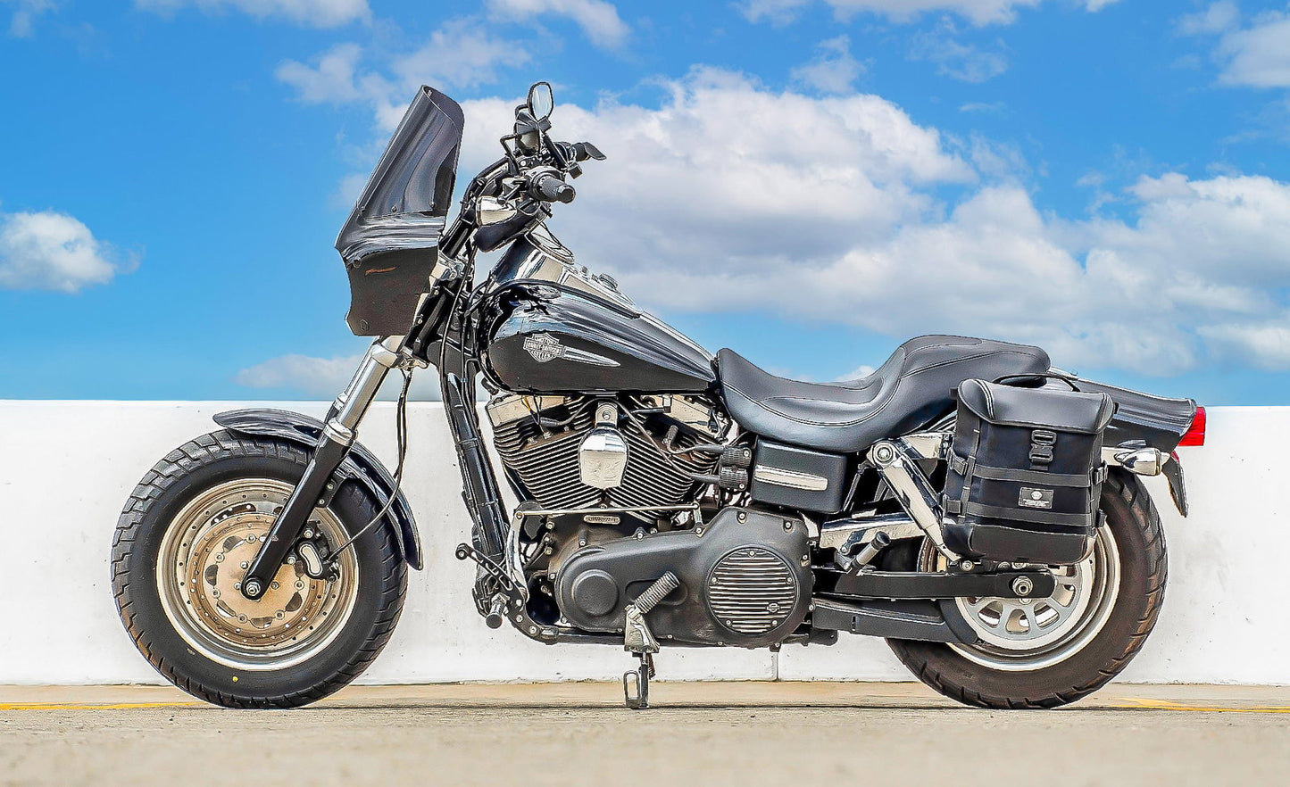 15L - Incognito Quick Mount Medium Solo Motocicleta Alforja (Left Only) para Harley Dyna Fat Bob FXDF/SE