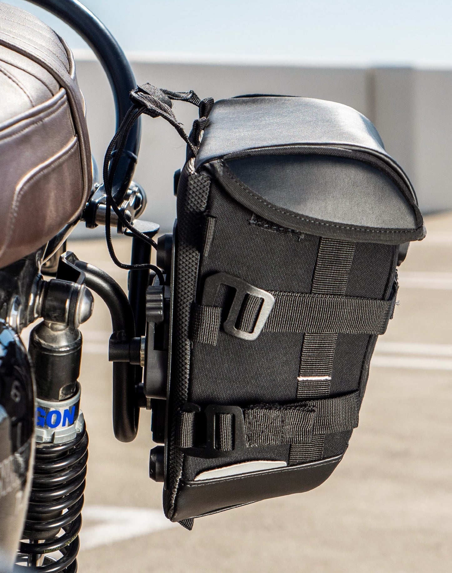 10L - Incognito Quick Mount Small Triumph Bonneville T120 Solo Alforja (Left Only)