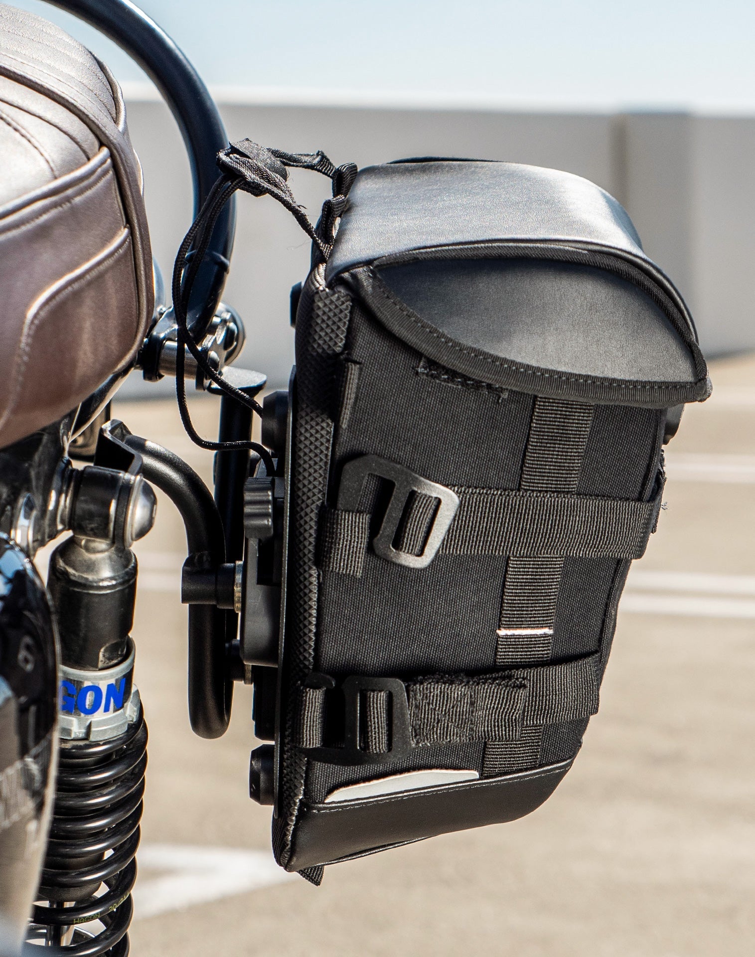 10L - Incognito Quick Mount Small Triumph Bonneville T120 Solo Alforja (Left Only)