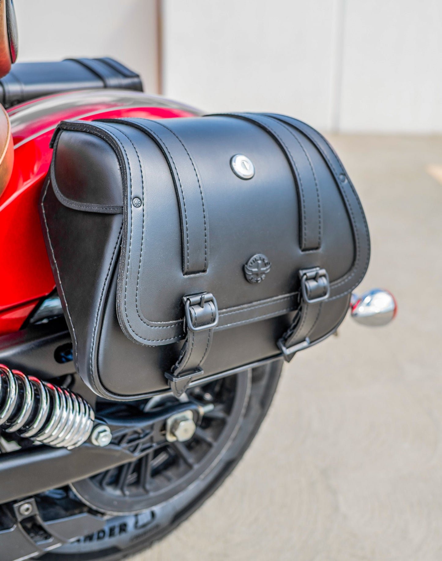 25L - SpiritBlade Medium Indian Scout Sixty Leather Alforjas