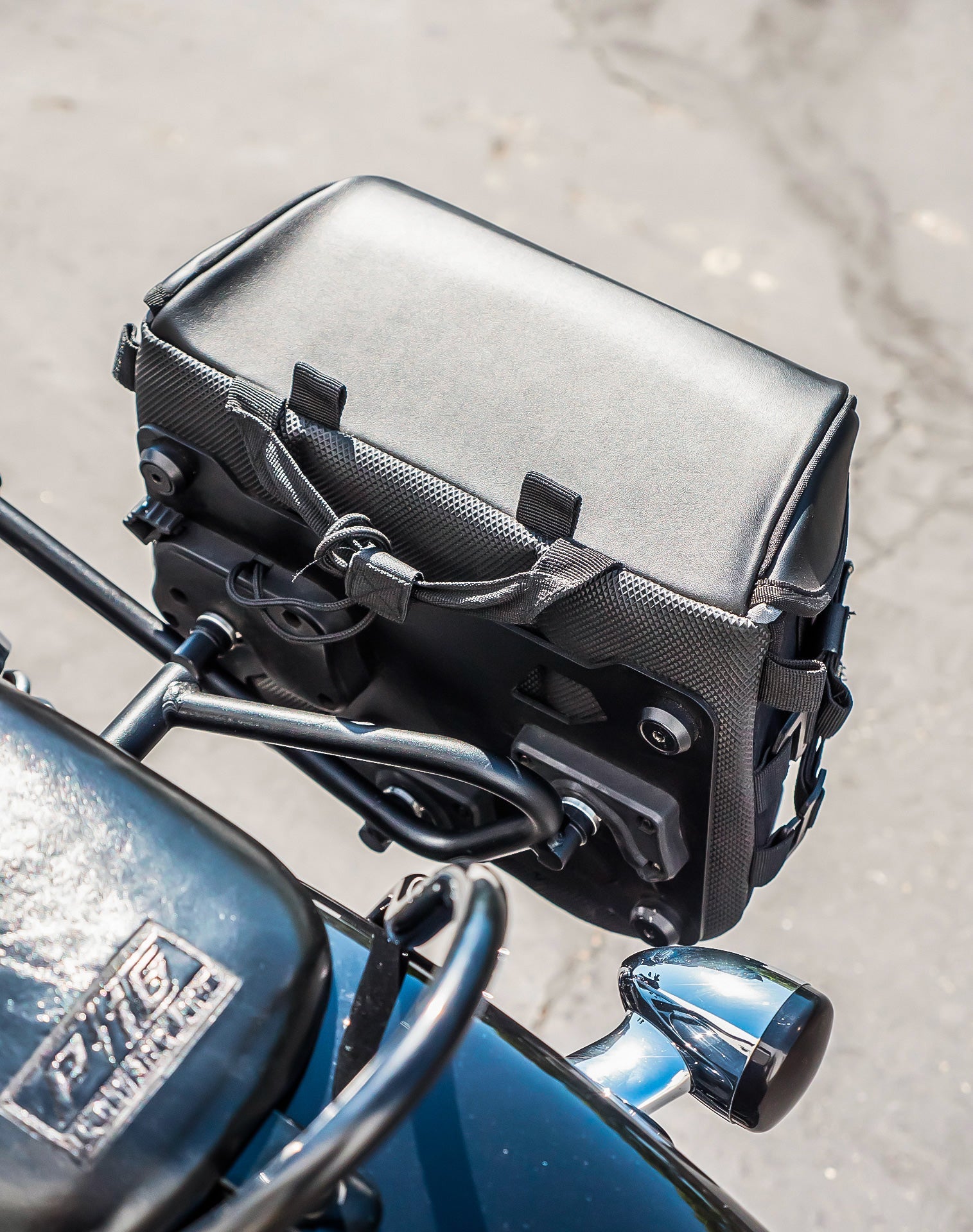 10L - Incognito Quick Mount Small Solo Motocicleta Alforja (Right Only) para Harley Dyna Wide Glide FXDWG/I