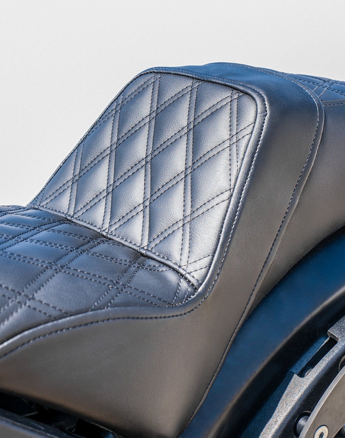 Iron Born Diamond Stitch Indian Scout Bobber Twenty 2-Up Seat Black