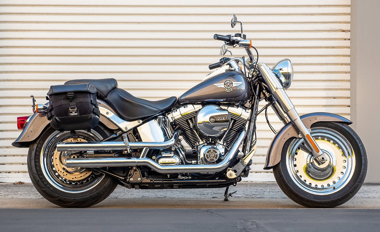 10L - Incognito Quick Mount Small Solo Motocicleta Alforja (Right Only) para Harley Softail Fat Boy FLSTF/I