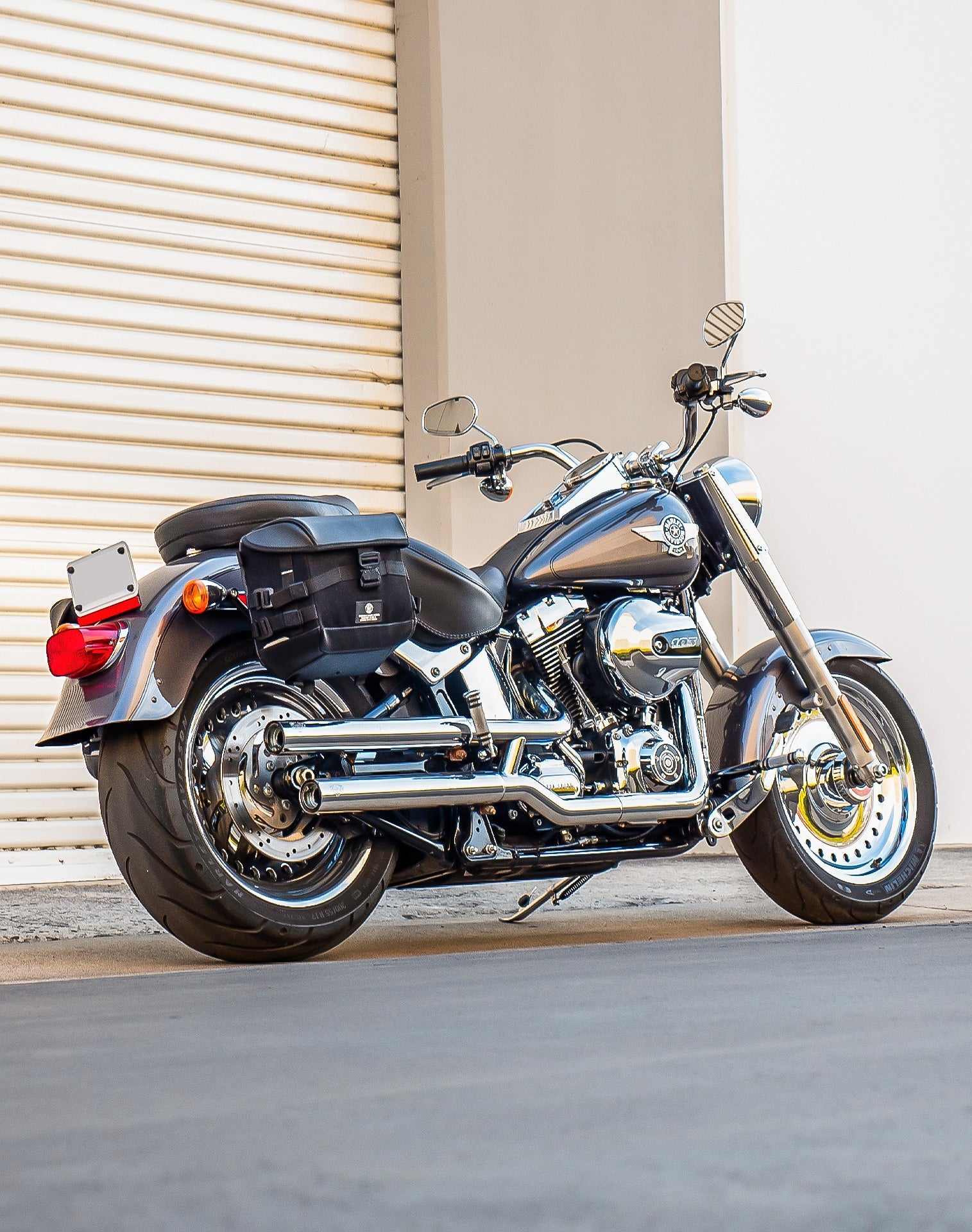 10L - Incognito Quick Mount Small Solo Motocicleta Alforja (Right Only) para Harley Softail Fat Boy FLSTF/I