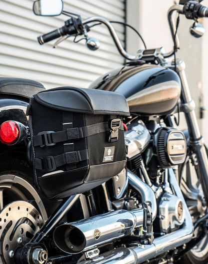 10L - Incognito Quick Mount Small Solo Motocicleta Alforja (Right Only) para Harley Softail Standard FXST