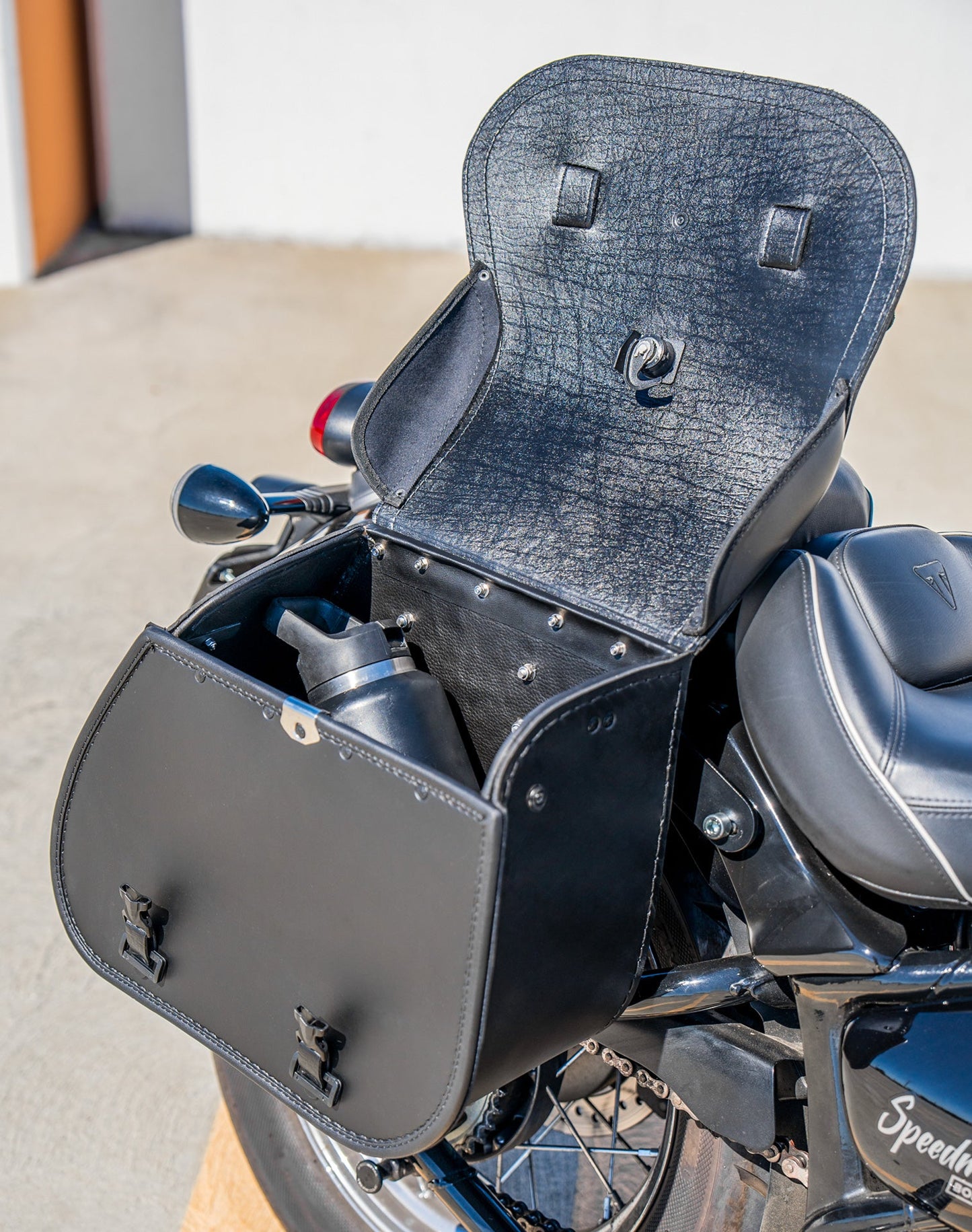 25L - Out Rider Medium Quick-Mount Triumph Bonneville Speedmaster Alforjas