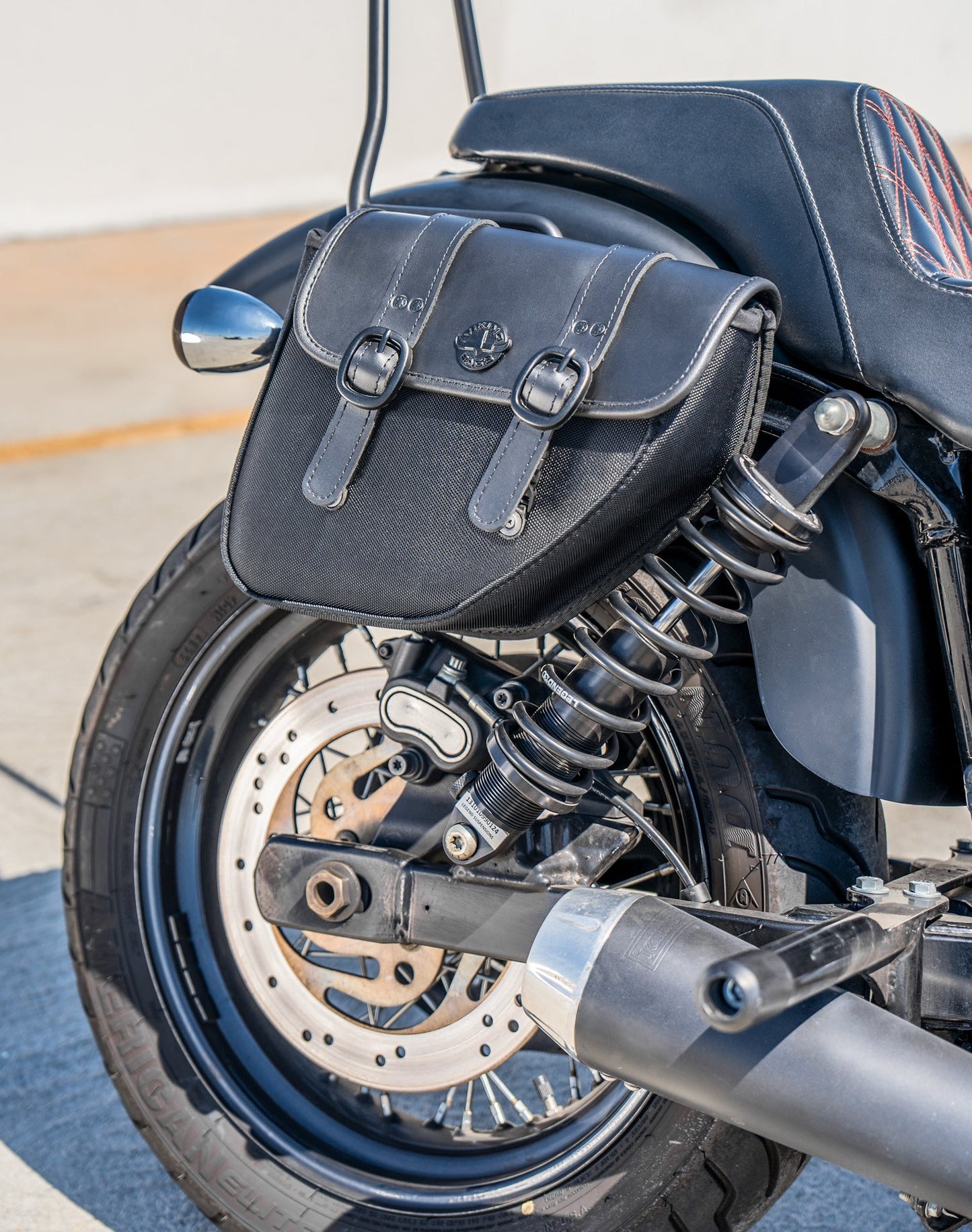 8L - Swift Small Leather Alforjas para Harley Dyna Street Bob FXDB/I