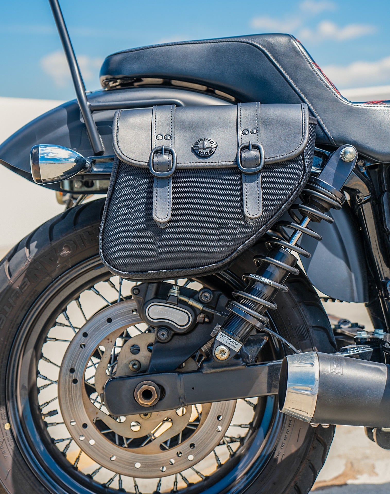 8L - Swift Small Leather Alforjas para Harley Dyna Fat Bob FXDF/SE