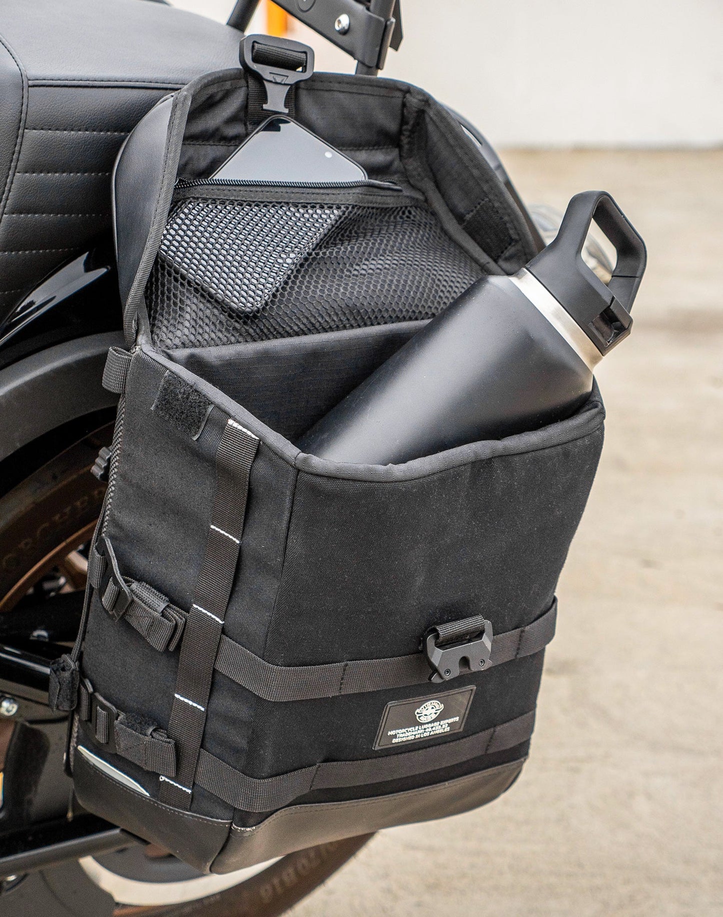 15L - Incognito Quick Mount Medium Solo Motocicleta Alforja (Left Only) para Harley Softail Low Rider S FXLRS