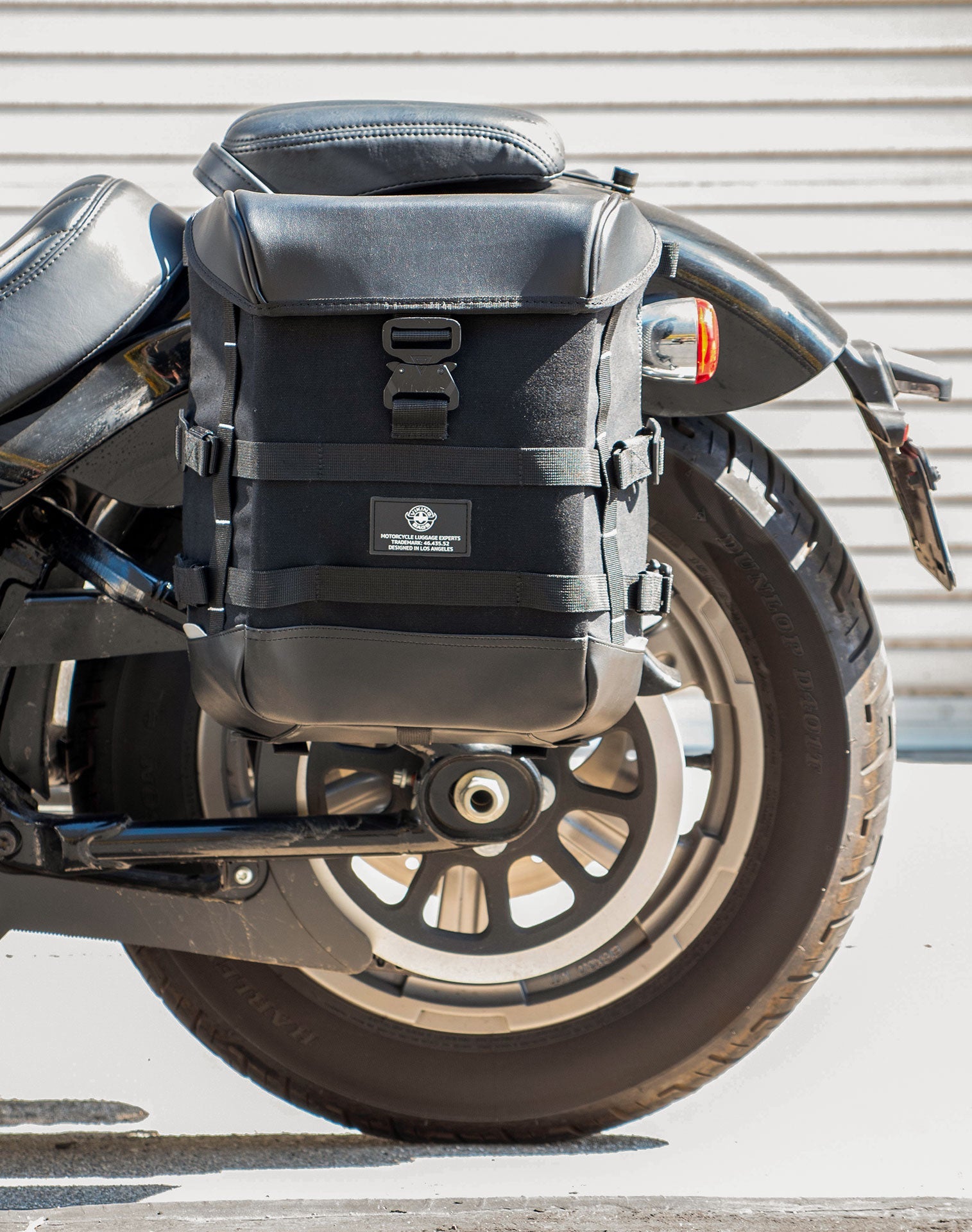 15L - Incognito Quick Mount Medium Solo Motocicleta Alforja (Left Only) para Harley Softail Standard FXST