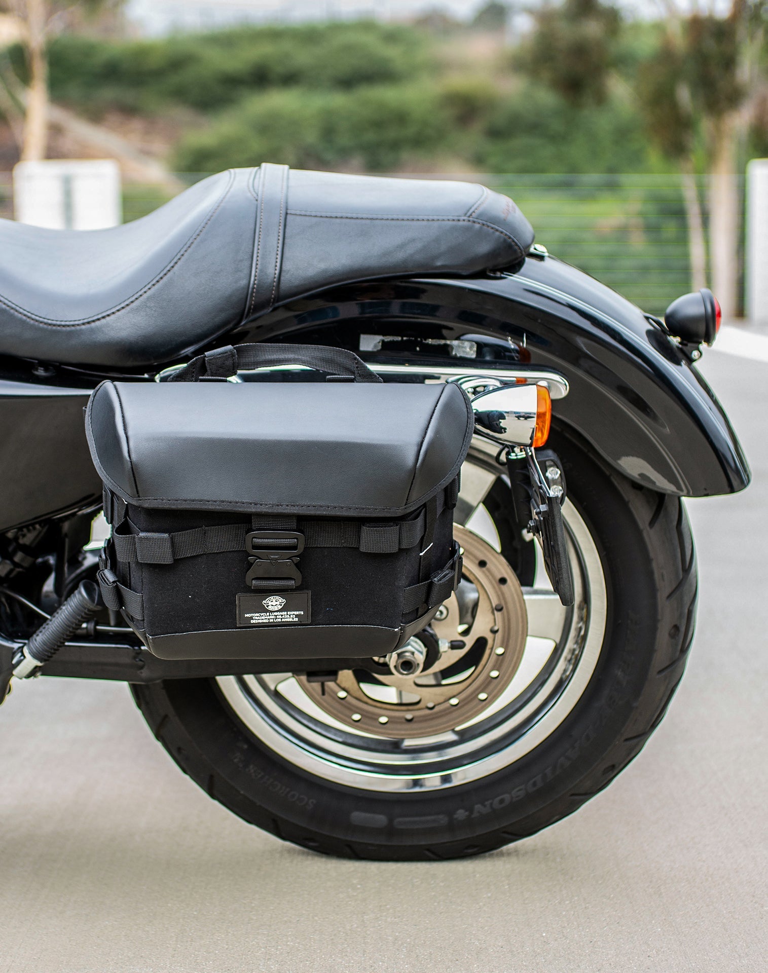 10L - Incognito Quick Mount Small Solo Motocicleta Alforja (Left Only) para Harley Sportster 1200 Custom XL1200C/XLH1200C/XL50