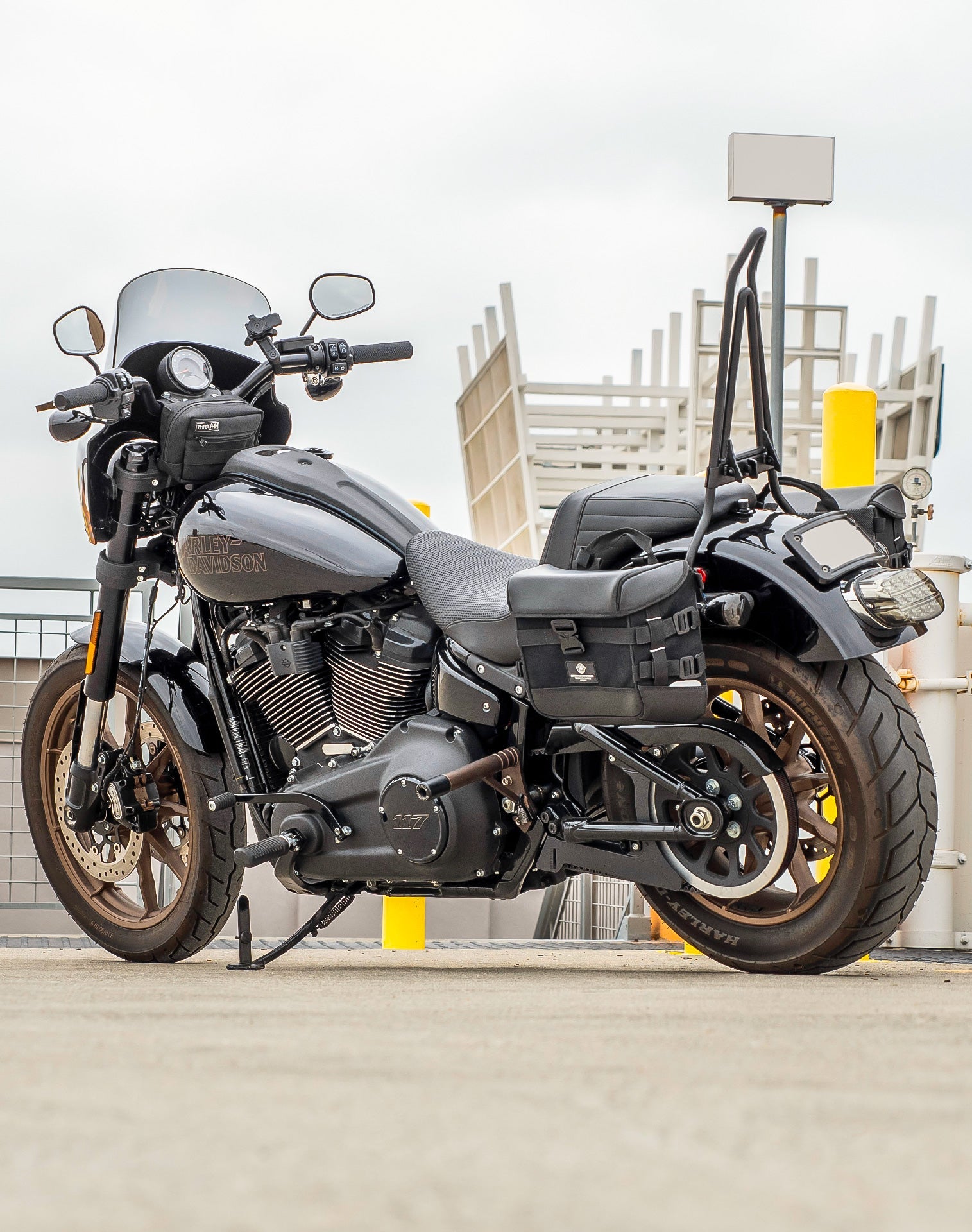 10L - Incognito Quick Mount Small Solo Motocicleta Alforja (Left Only) para Harley Softail Low Rider S FXLRS