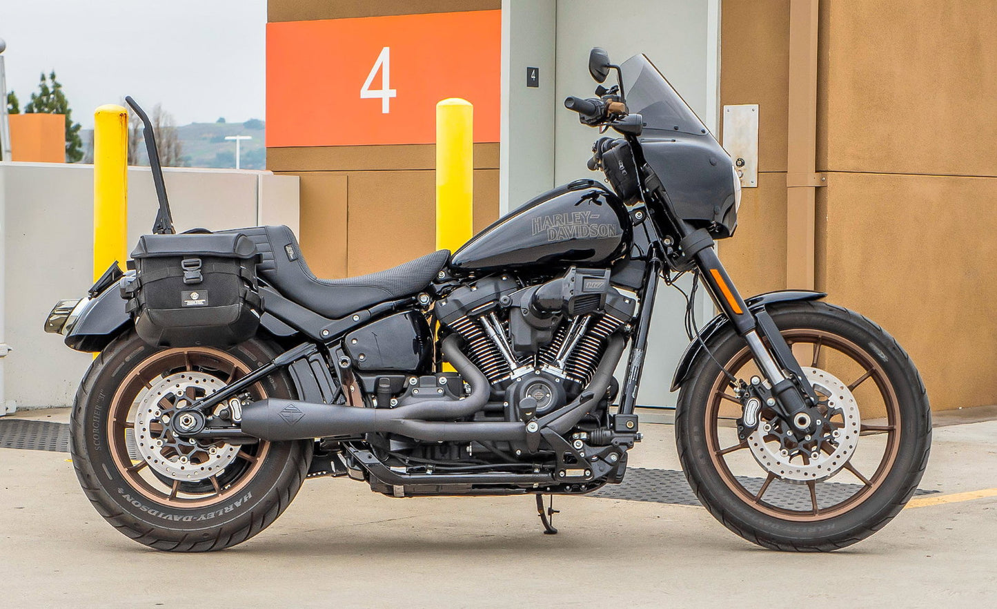 10L - Incognito Quick Mount Small Solo Motocicleta Alforja (Right Only) para Harley Softail Low Rider S FXLRS