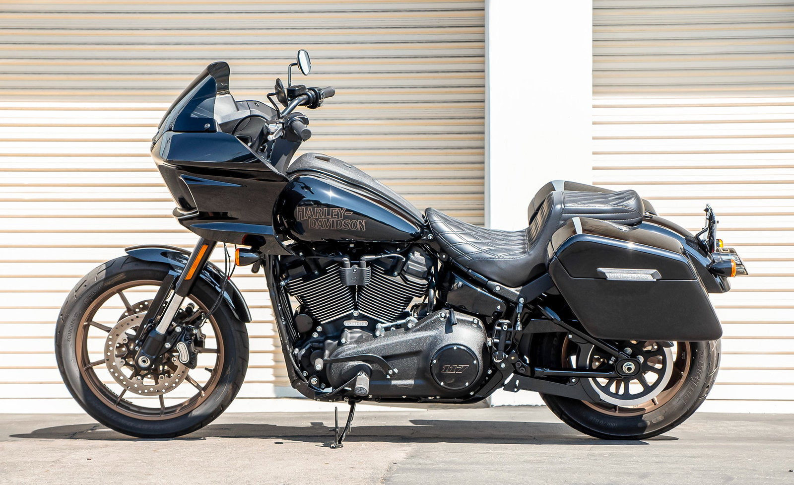42L - Baldur Extra Large Painted Hard Alforjas para Harley Softail Low Rider ST FXLRST