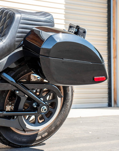 28L - Phantom Large Painted Hard Alforjas para Harley Softail Low Rider ST FXLRST