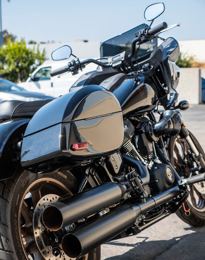 28L - Phantom Large Painted Hard Alforjas para Harley Softail Low Rider ST FXLRST