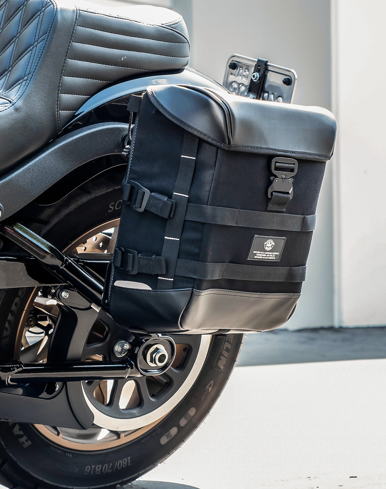 15L - Incognito Quick Mount Medium Solo Alforja (Left Only) para Harley Softail Low Rider ST FXLRST